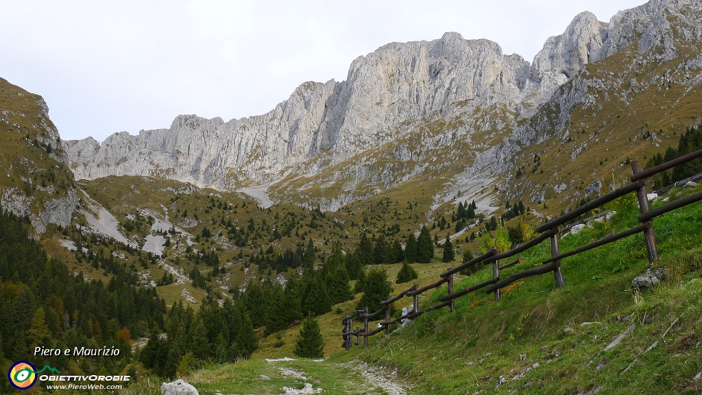 03 alla Baita Cassinelli (1568 m.).JPG